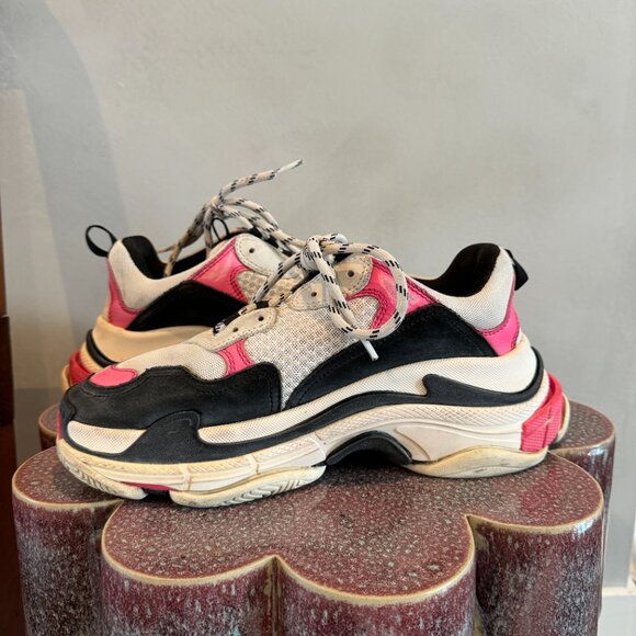 Balenciaga Tri Color Leather And Mesh Triple S Sneaker - Picture 8 of 8